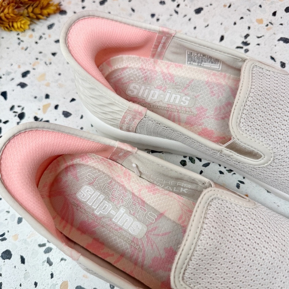 Skechers Go Walk Flex Women’s Slip Ins Cream Comfort Sneakers Sz 10 - Picture 5 of 10